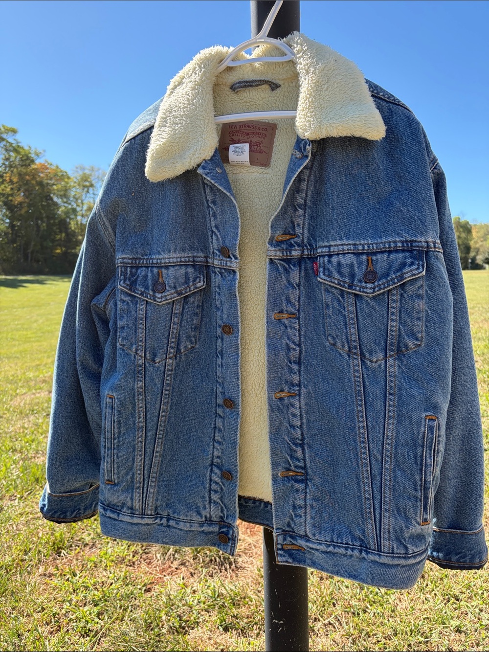 100% cotton Levi Strauss & Co. Relaxed Trucker denim jacket
